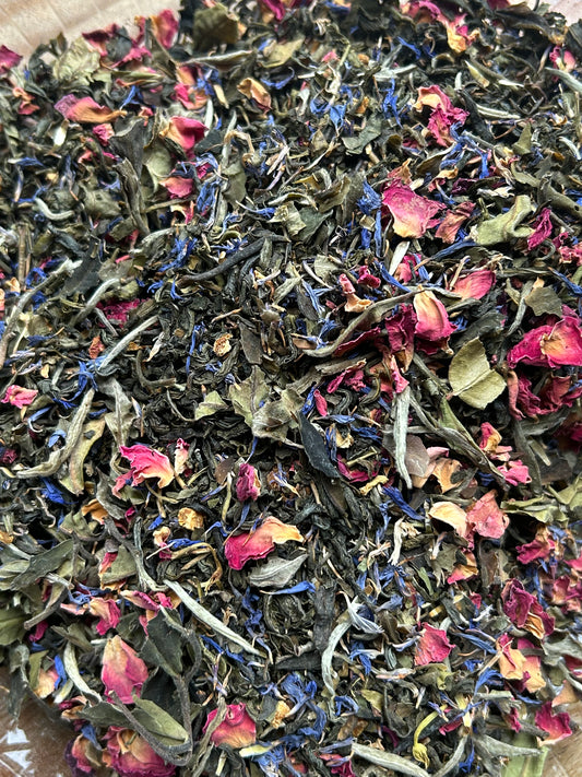 Floral Grace – Green Tea • Medium Caffeine • Elegant & Uplifting